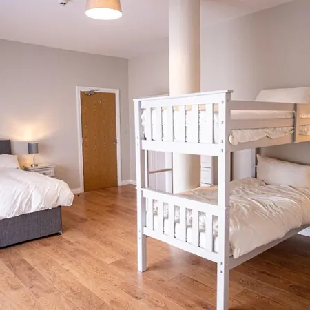 Avondale House Bed & Breakfast *