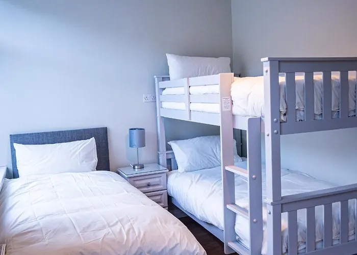 Avondale House Bed & Breakfast *