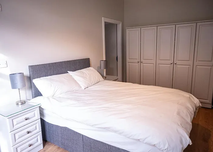 Avondale House Bed & Breakfast *