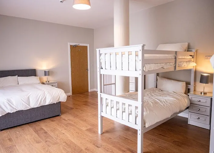 Avondale House Bed & Breakfast *